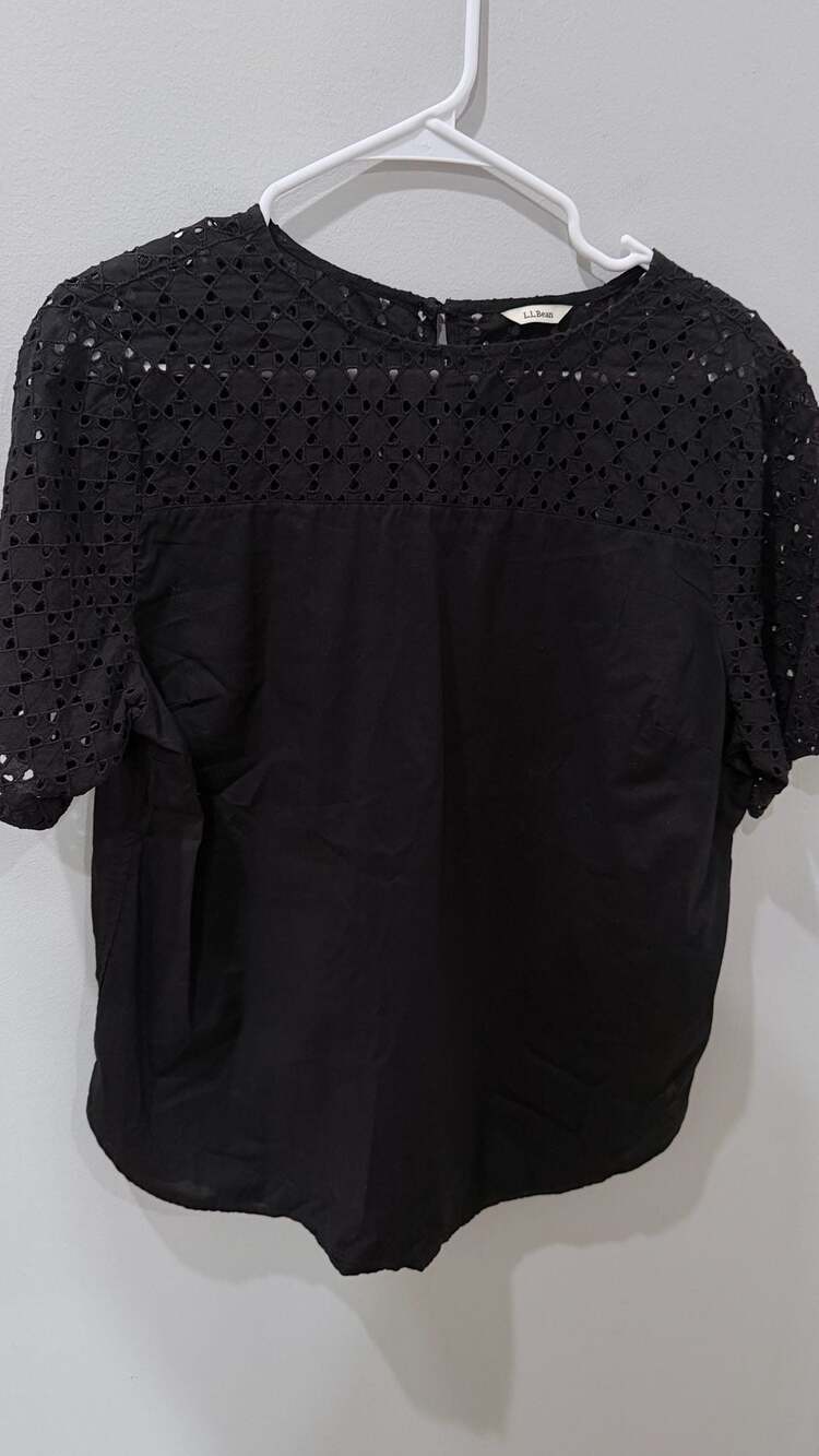 L.L. Bean Black 100% Cotton Eyelet Short Sleeve Top Blouse Size M